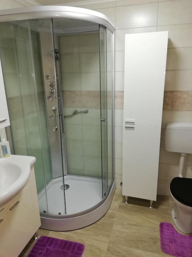 Holiday Home Tin Ogulin Luaran gambar
