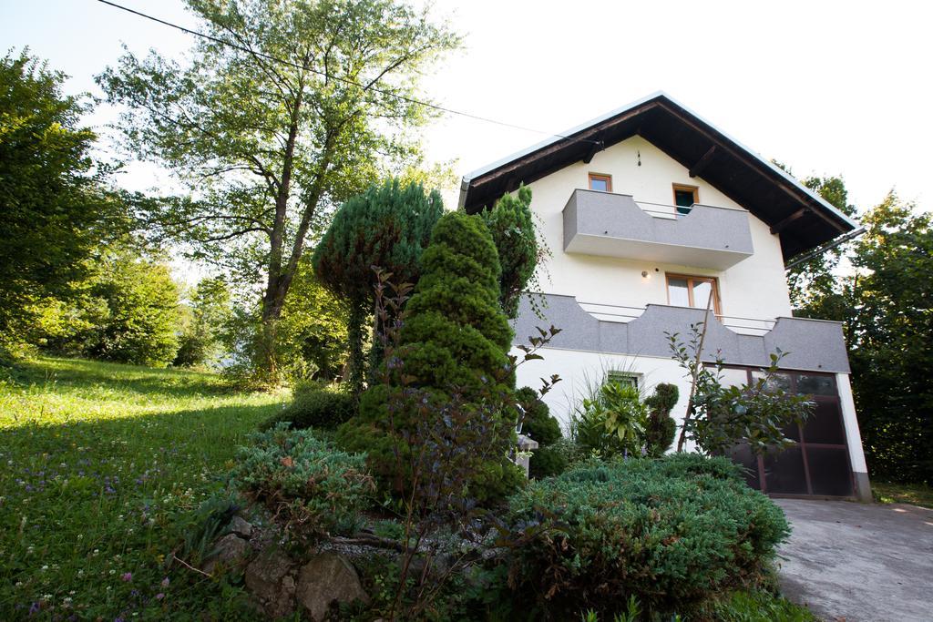 Holiday Home Tin Ogulin Luaran gambar